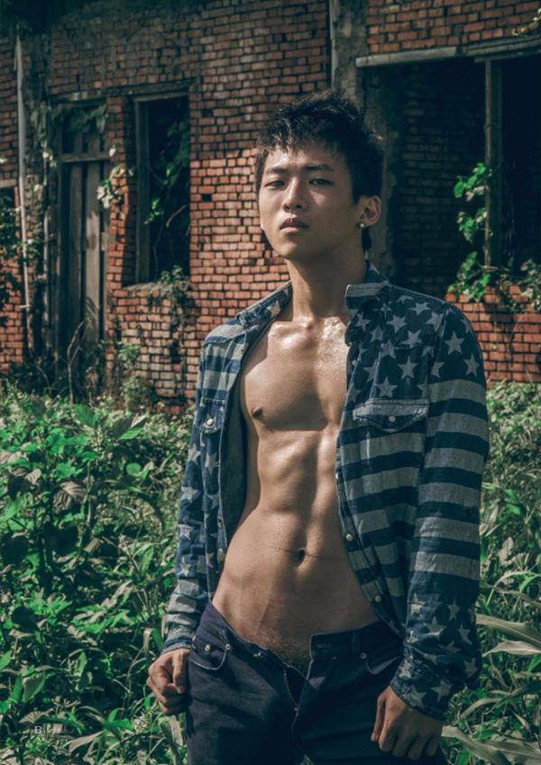 PHOTO-SET-Whoseman-1-吳敵警長來囉~~~我的靴子裡有蛇